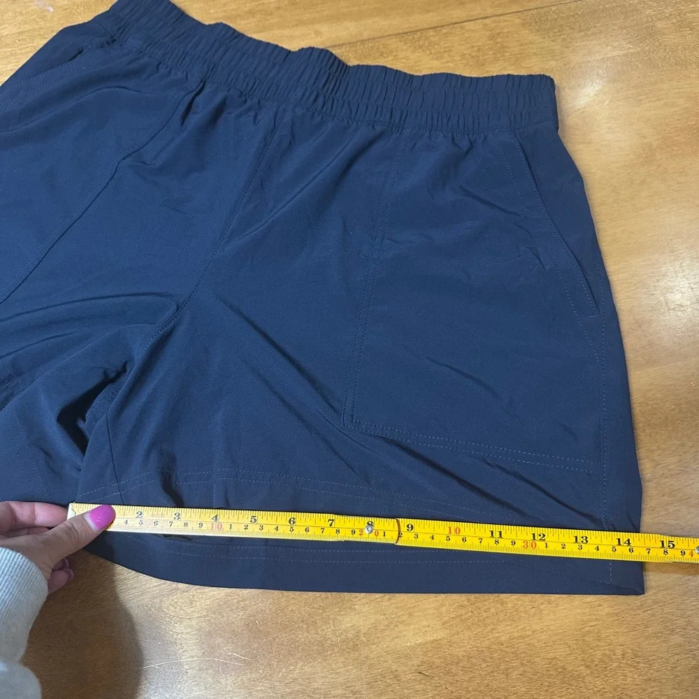 Athleta Trekkie North Shorts Women L Navy Pockets Hiking Outdoor Elastic Waist